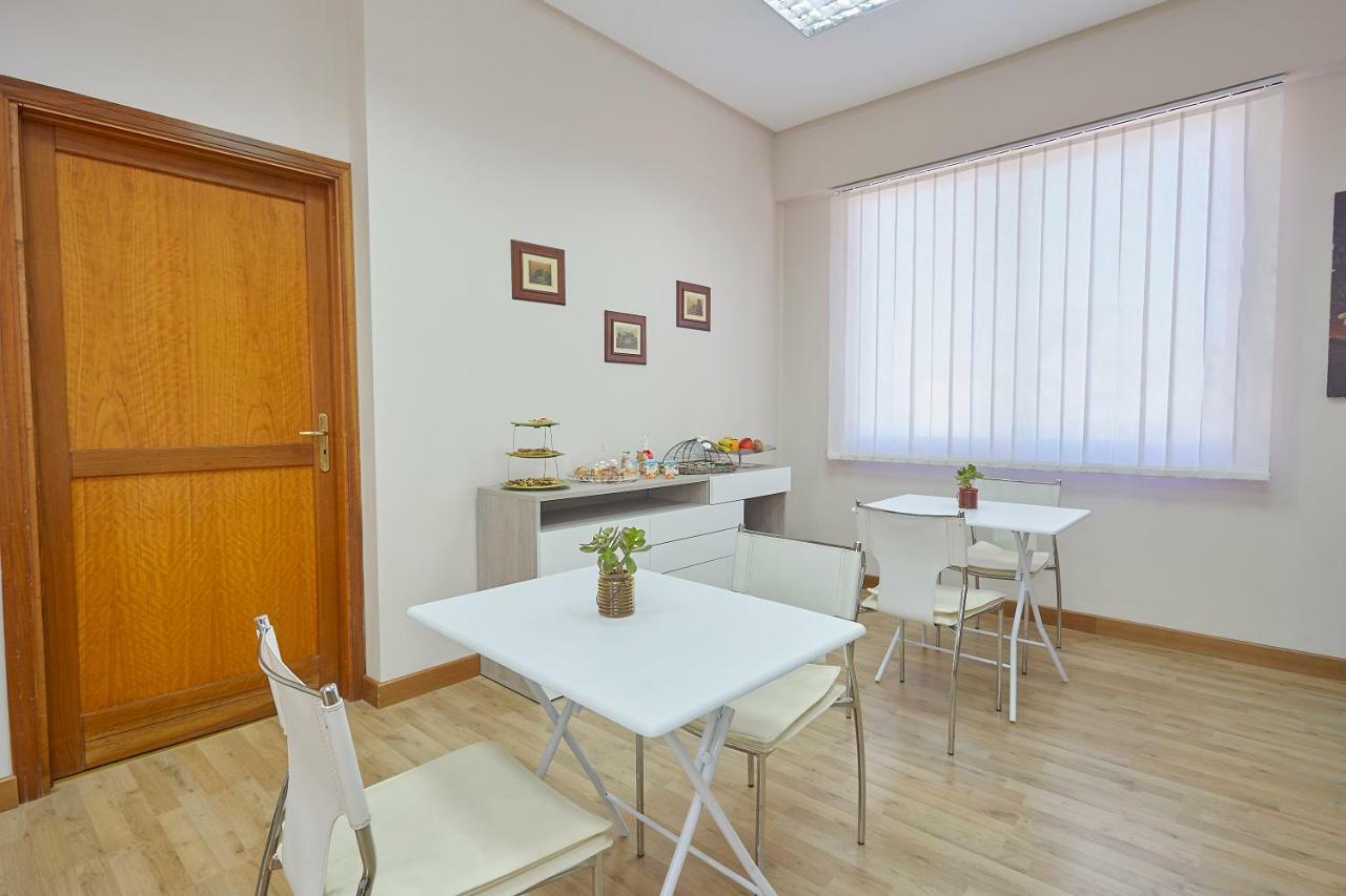Sturzo 44 Bed and Breakfast Palermo Exteriör bild